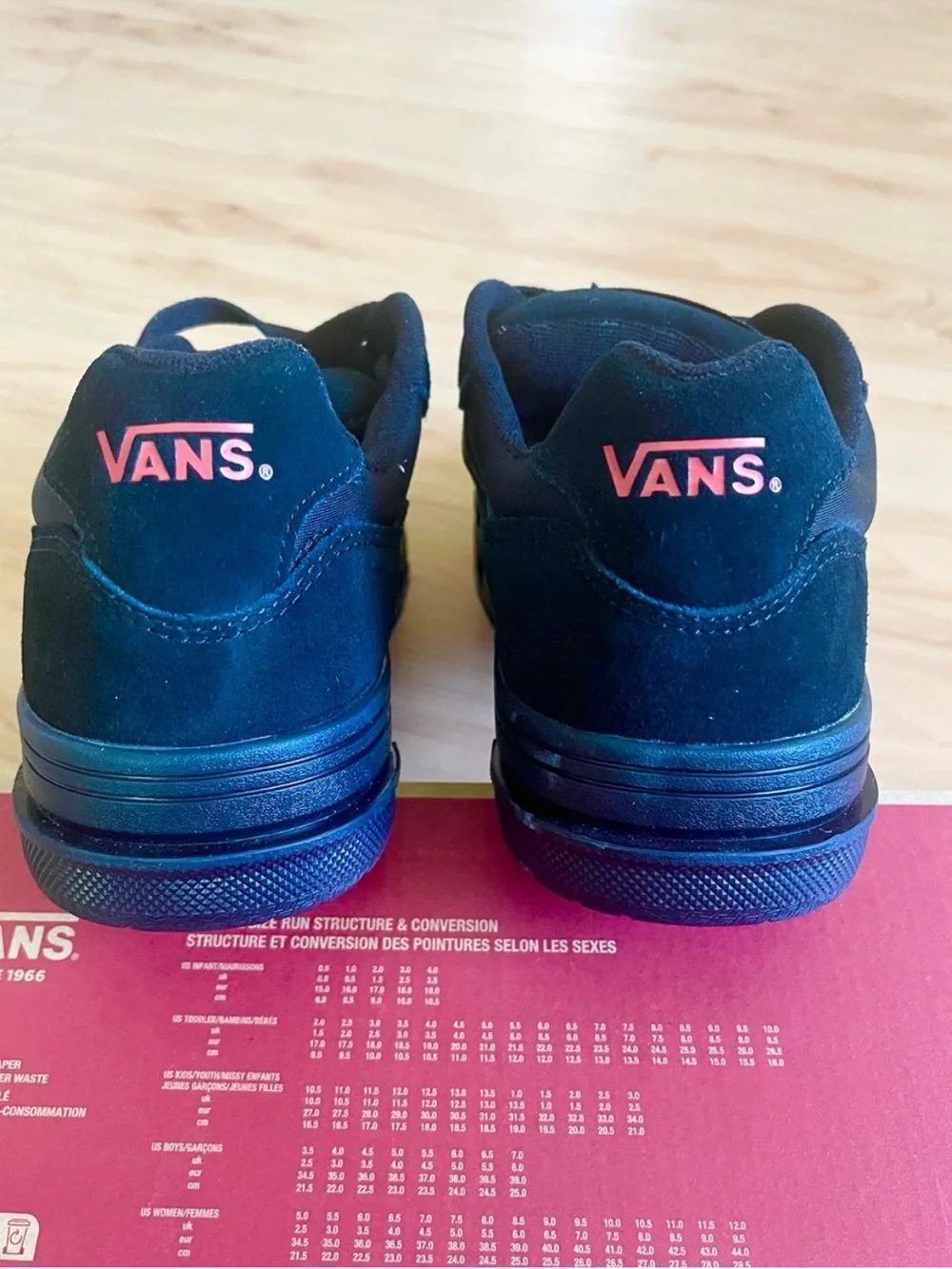 Vans Upland Shoes Black Red Mens 11.0 US
